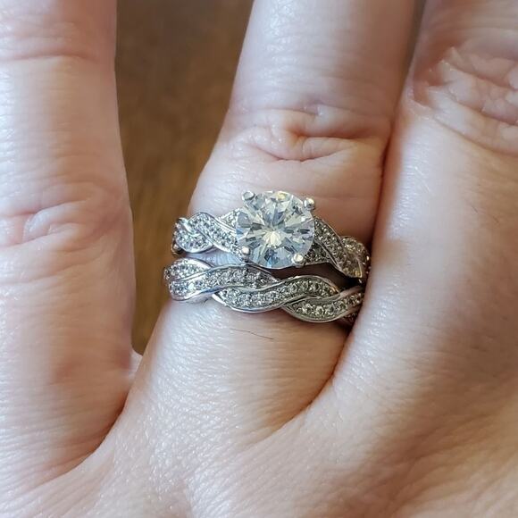 NEW GORGEOUS wedding engagement set size 10 - Picture 1 of 6